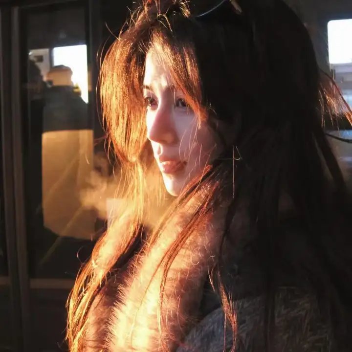 与彩云相遇2023
